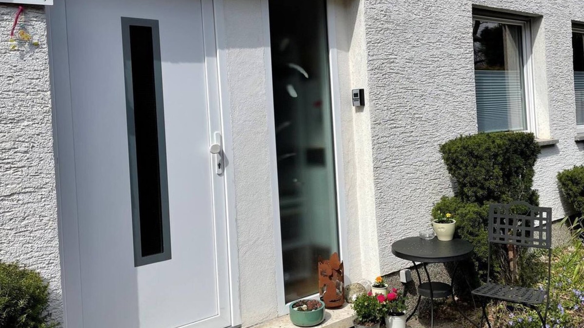 Kirkel Apartment | Vacation apartment on the Kore - apartment/flat, separate toilet and bath/shower