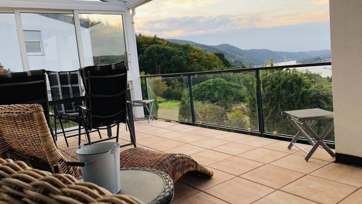 Rhens Apartment | Vacation apartment Rheinpanorama - Holiday home Rheinblick