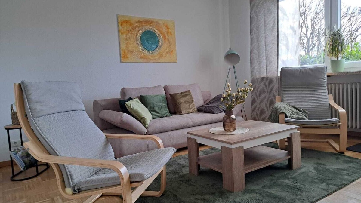 Ahorn Apartment | Vacation apartment right by the forest in Upper Franconia with pool. Centrally located.
