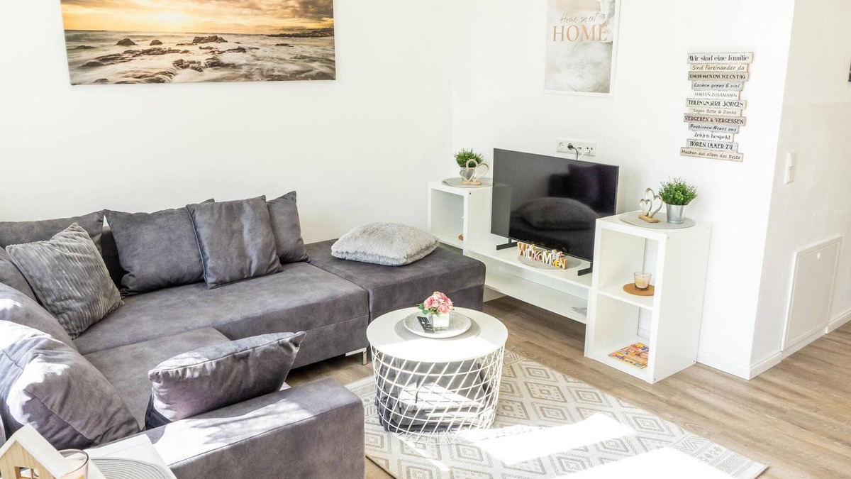 Poppenbull Apartment | Vacation apartment Sylt on the Holmhof near St. Peter-Ording with petting zoo