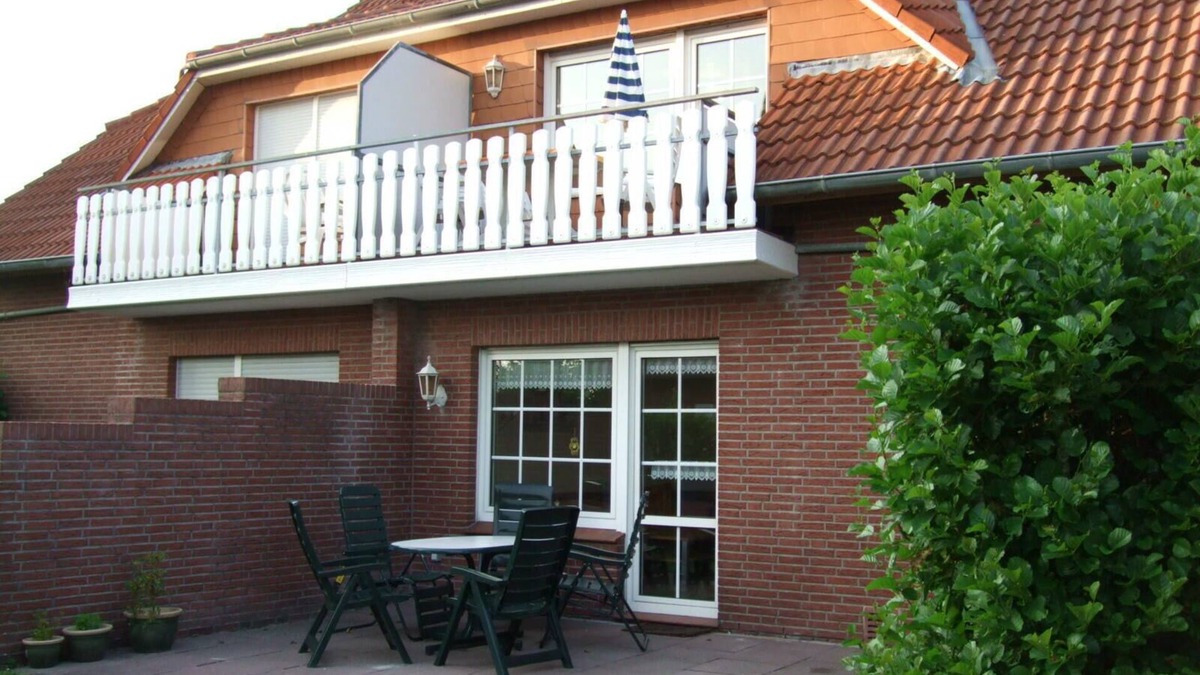 Norddeich Condo | Vacation apartment Scholle, directly in Norddeich, 10 min walk to the beach