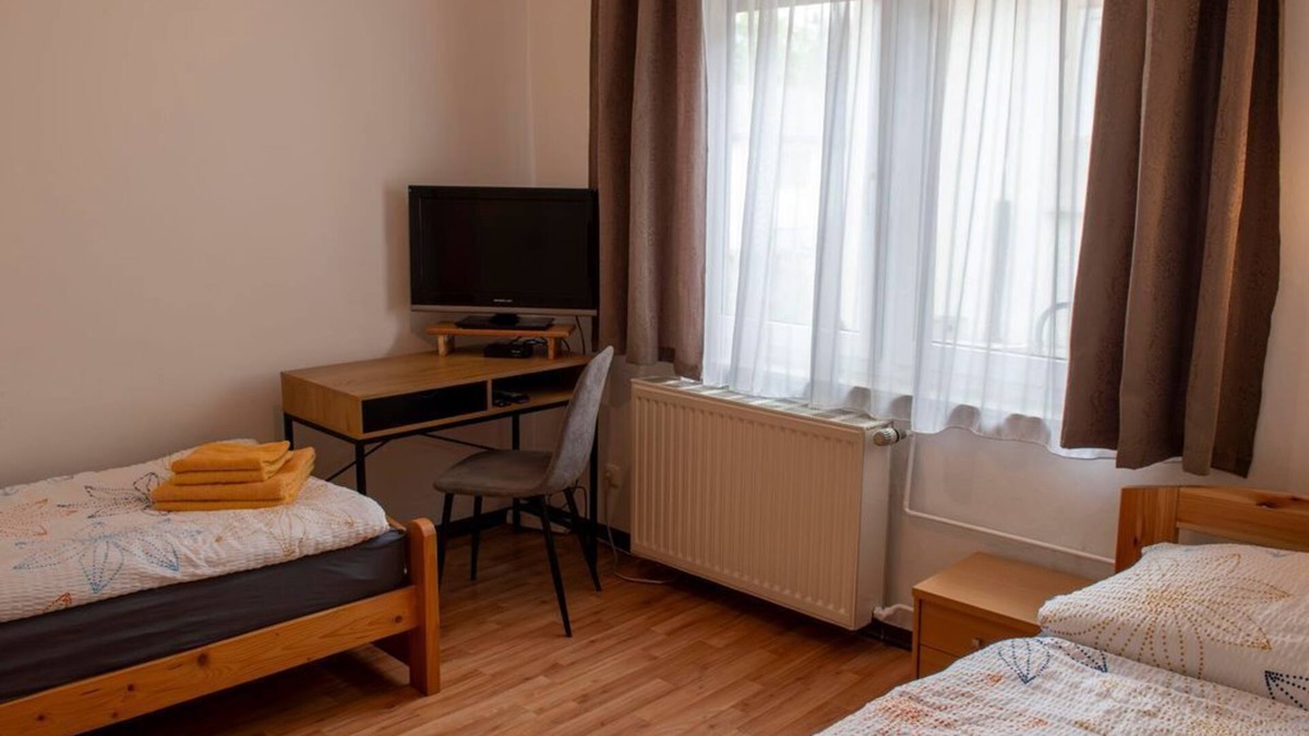Mainz-Bingen House | Vacation apartment, shower on the floor, 2 bedrooms - Ferienhaus Boos
