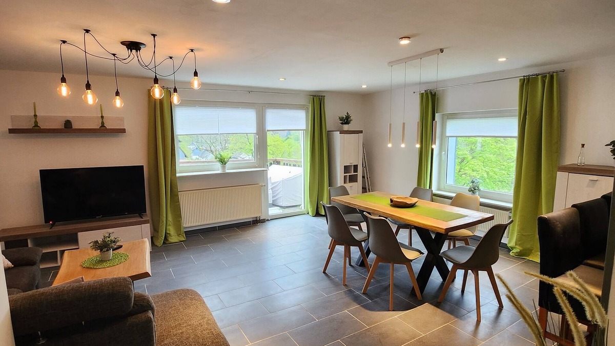 Zueschen Condo | Vacation apartment Waldblick