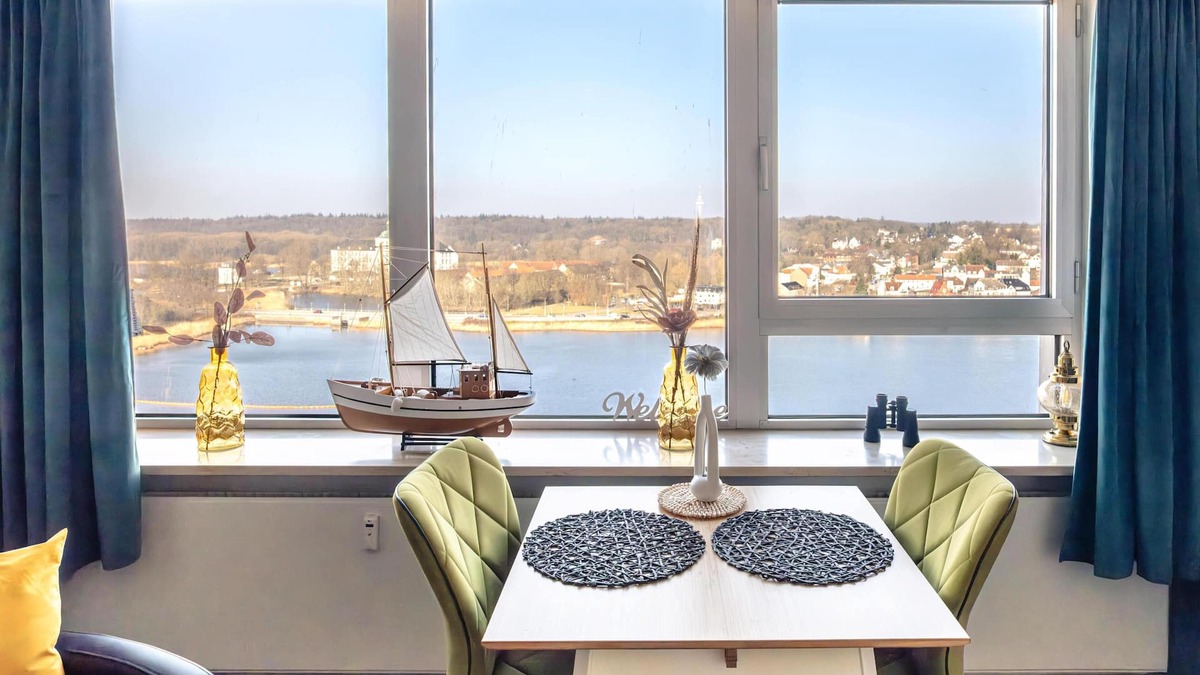 Schleswig-Flensburg District Apartment | Vacation apartment "Wikingturm Etage 14 Nr. 1" with a view of Schleswig and the Schlei