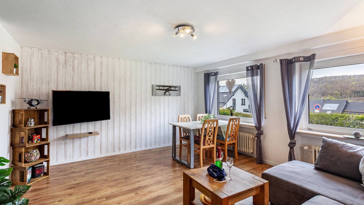 Hoppecke Apartment | Vacation apartment "Wilde Schanze", 55sqm, with garden and wifi.