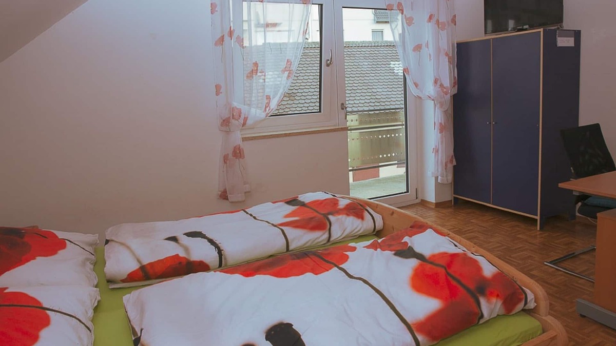 Altdorf bei Nuernberg Apartment | Vacation apartment with conservatory and two balconies