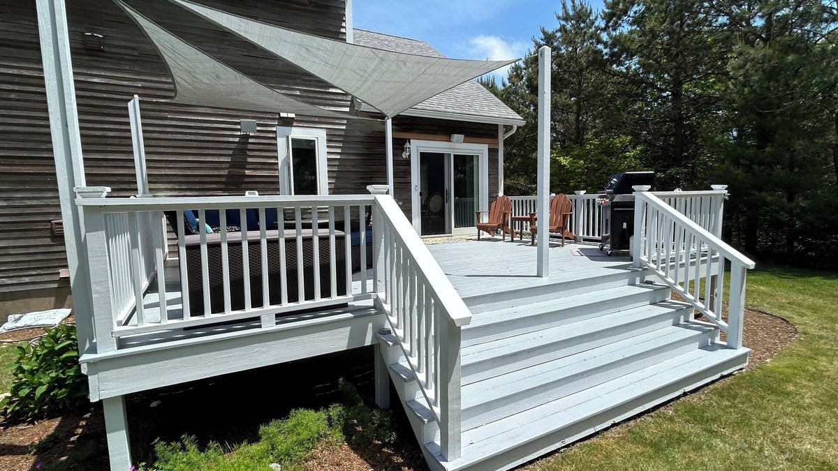Edgartown House | Vacation at Martha's Vineyard Swan Cottage, Edgartown’s Quiet Forest Retreat.