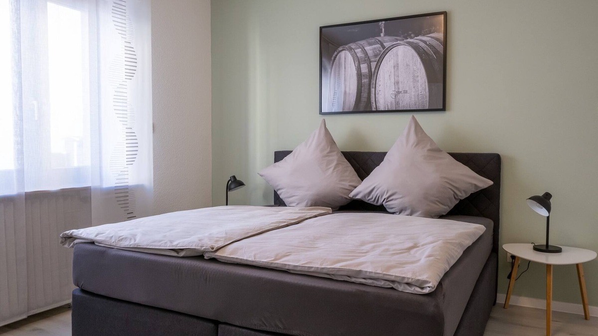 Guels Apartment | Vacation at the winery - vacation apartment "Königsfels"