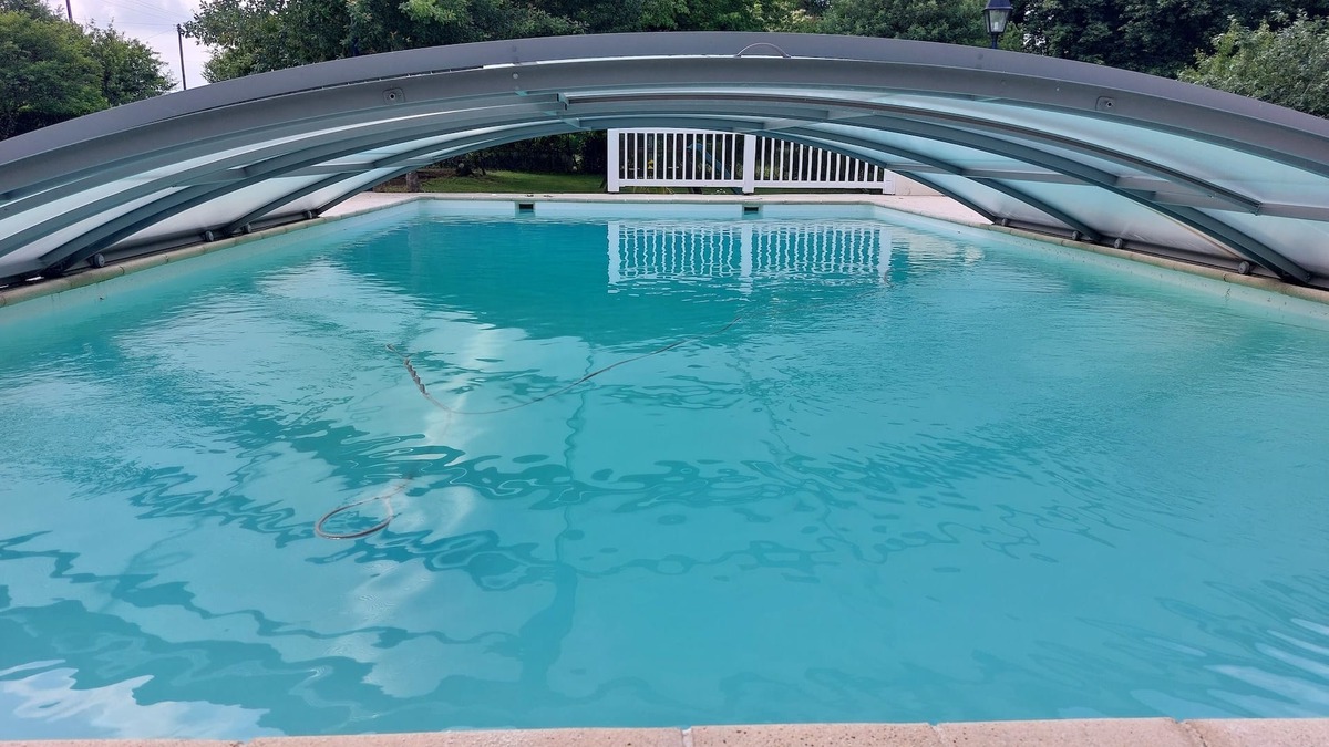 Laurede Ski Chalet | Vacation chalet with swimming pool and large private area