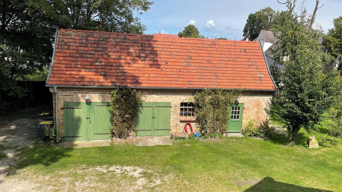 Dummerstorf House | Vacation in historic surroundings - "Waschhaus" vacation apartment