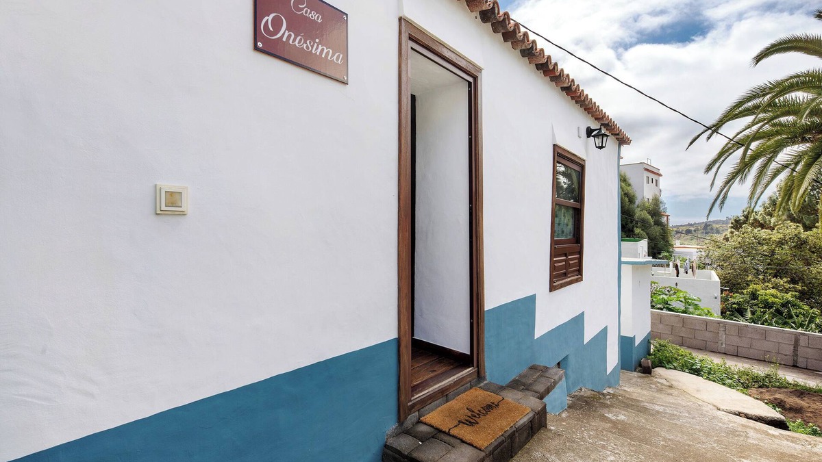 Brena Alta House | Vacation Home "Casa Onesima" with Mountain View & Private Garden