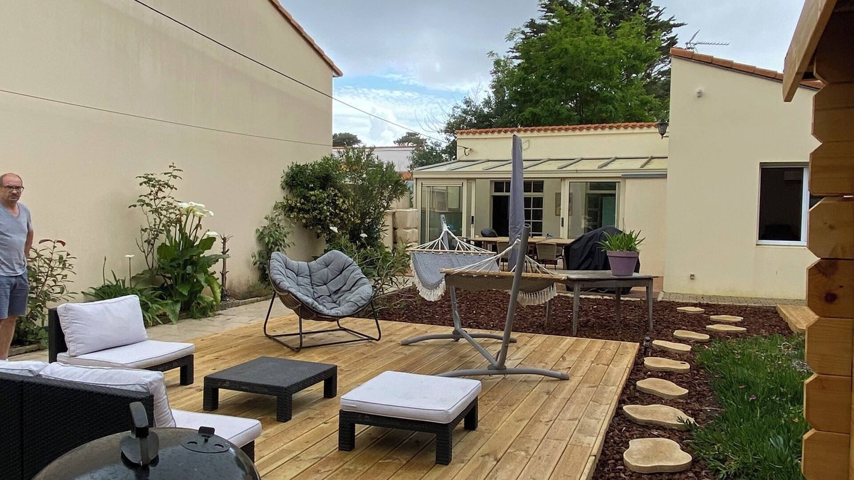 Saint-Brevin-les-Pins House | Vacation home 50m from the sea, ideal for families.