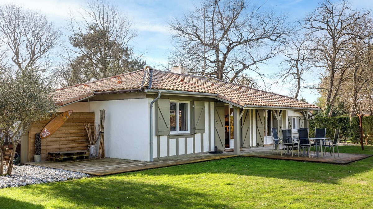 Vieux-Boucau-les-Bains House | Vacation Home 'Maison Jean-Michel' with Private Garden, 2 Terraces & Wi-Fi