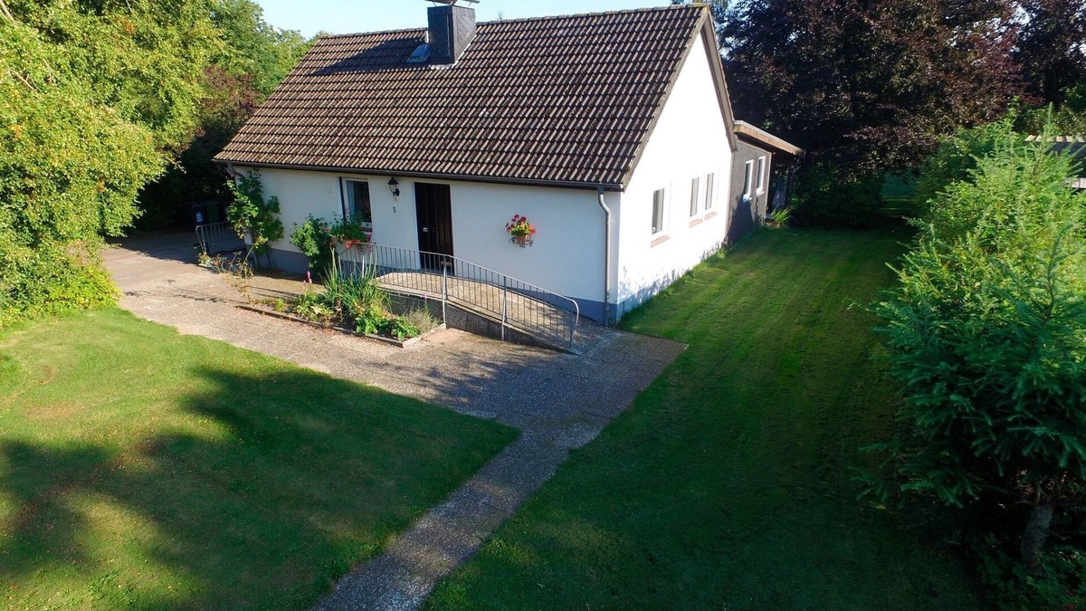 Rabenkirchen House | Vacation home for 9 guests with 160m² in Rabenkirchen-Faulück (23773)
