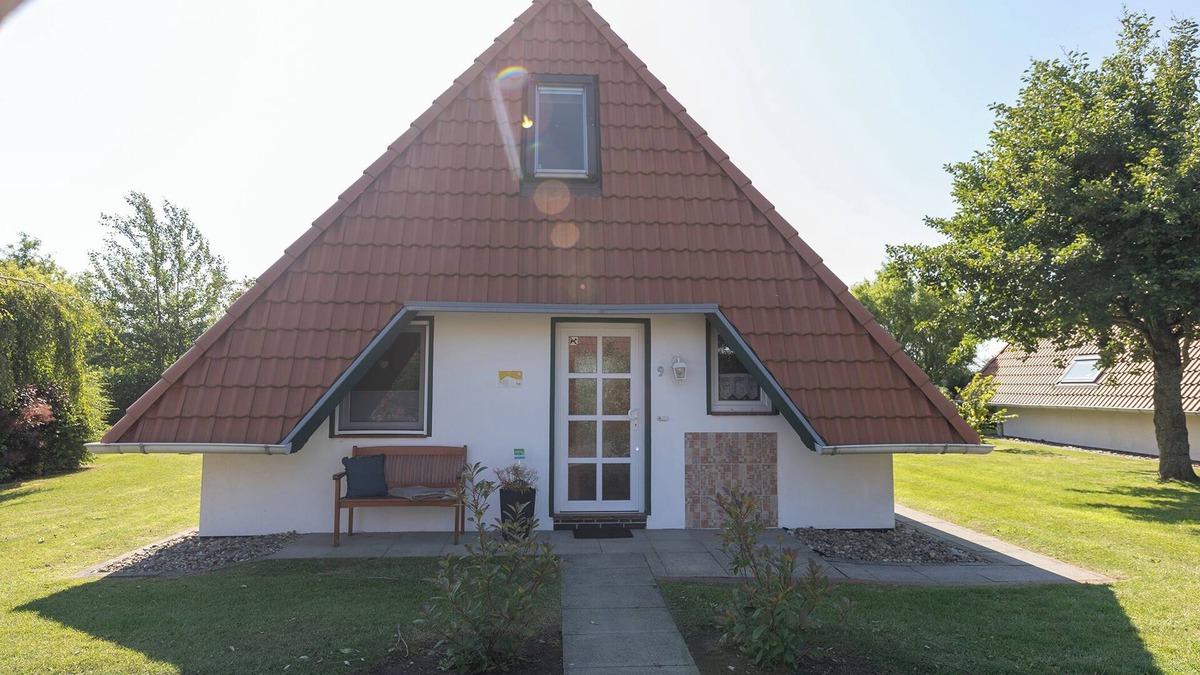 Wremen House | Vacation home with wood-burning stove. Family-friendly and cozy.