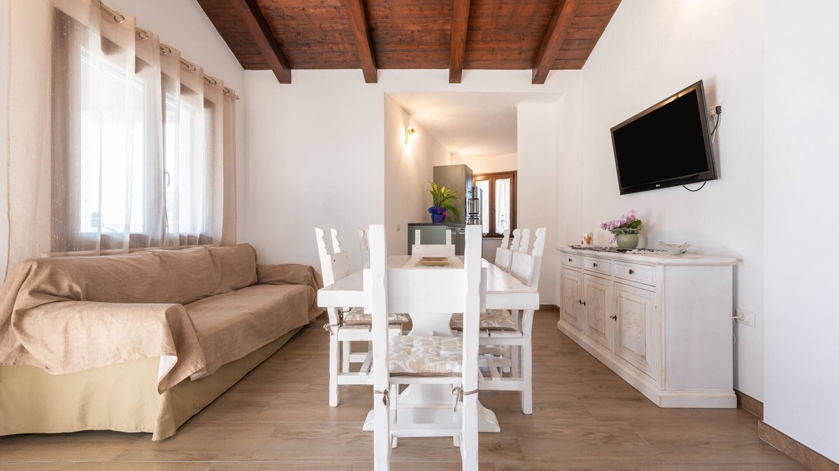 San Giovanni Suergiu House | Vacation Home "Casa Giovanna" with Private Terrace, Garden & A/C