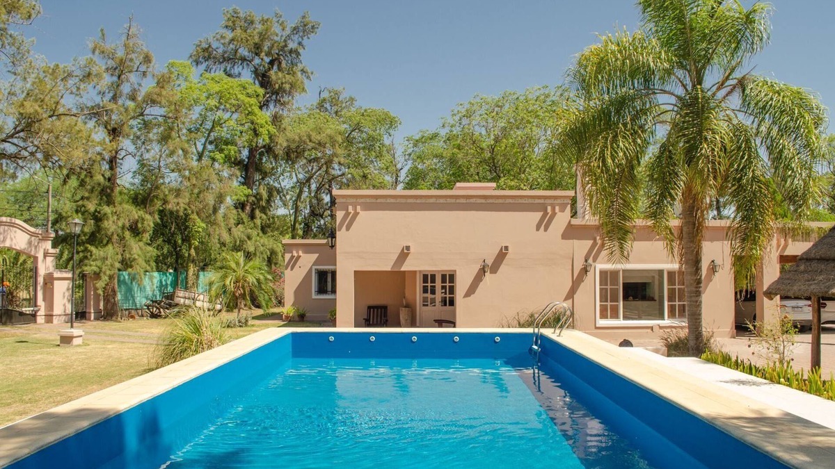 Santiago del Estero House | Vacation House with Pool and Recreational Space