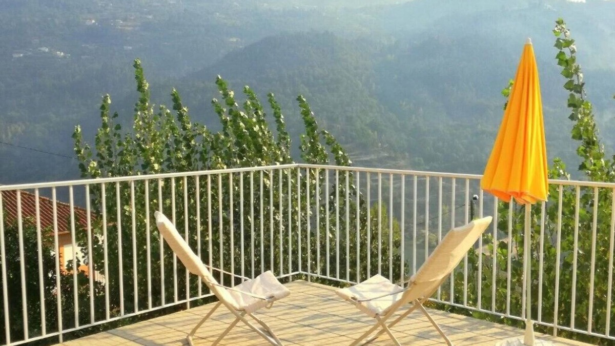 Sande House | Vacation home with privileged views of the Douro River!