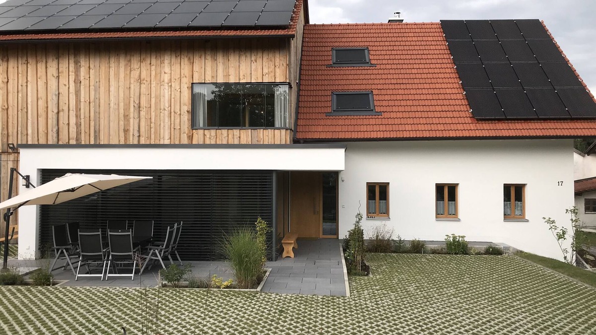 Innernzell House | Vacation home, 200sqm, family-friendly, large sauna, garden and e-charger