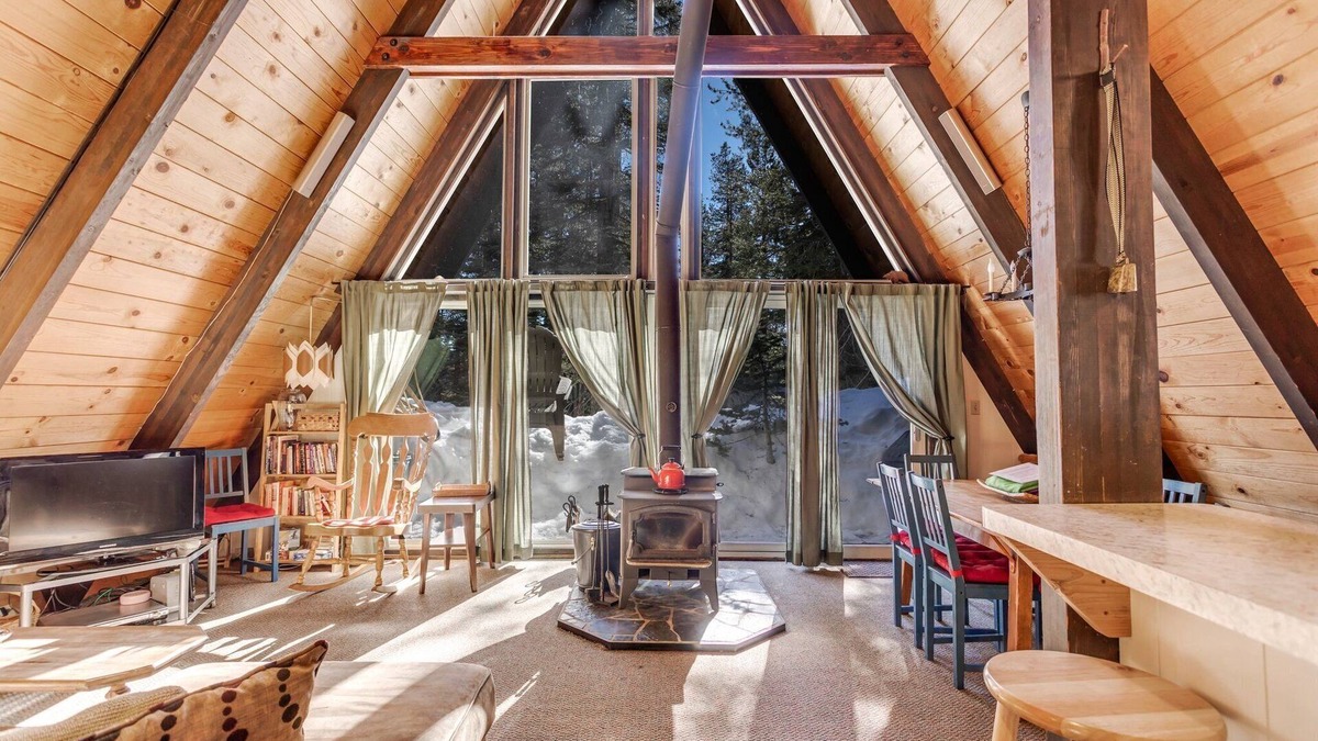 Bear Valley House | Vacation Home 216 by Bear Valley Vacation Rentals