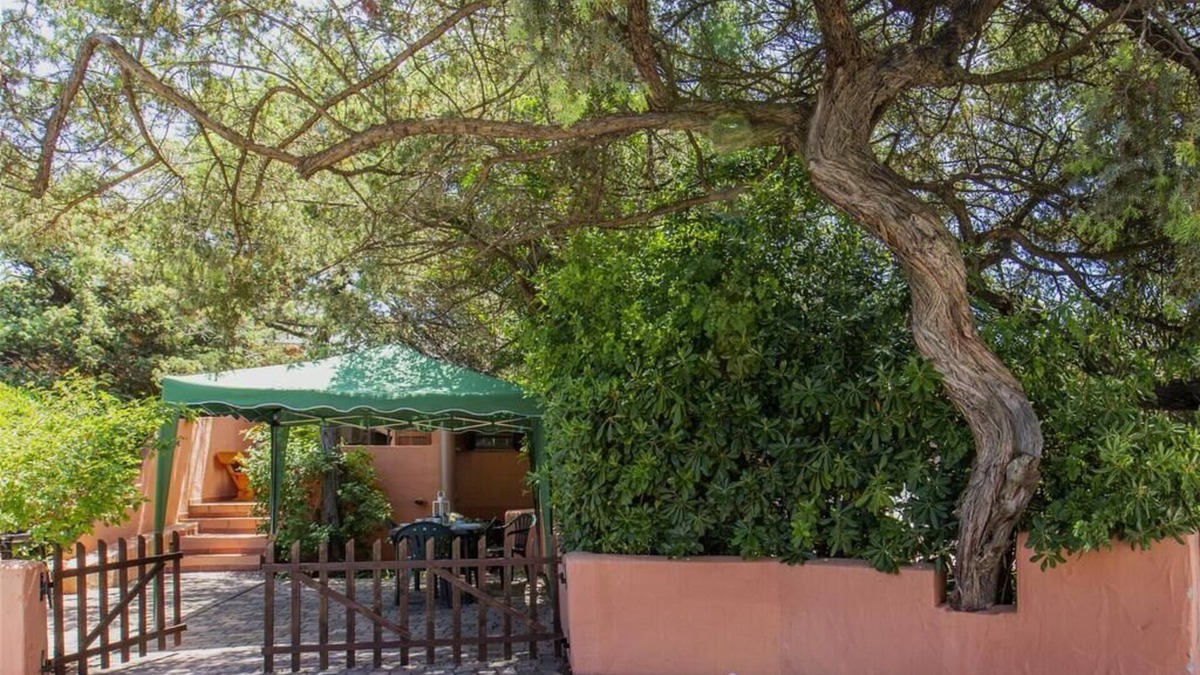 Northern Sardinia Cabin | Vacation home 5 minutes from the beach!