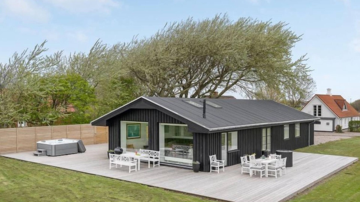 Ballum House | Vacation home "Ajla" by Interhome