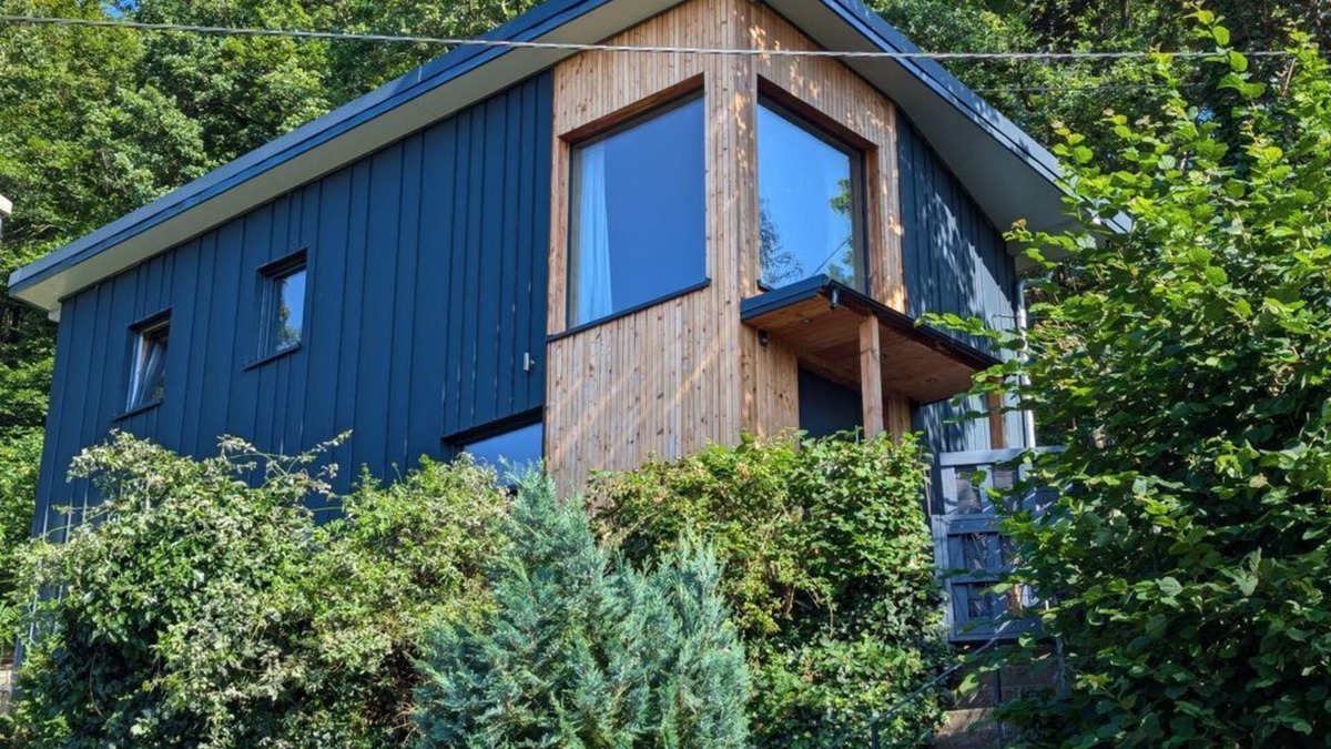 Schalkenbach House | Vacation home Am Baumwipfel - Holiday home, shower, WC, 2 bedrooms