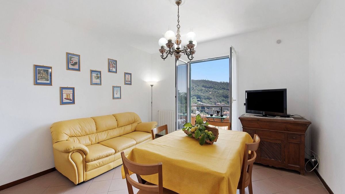 Varazze House | Vacation Home "Bagetti" with Sea View, 2 Private Terraces & Wi-Fi
