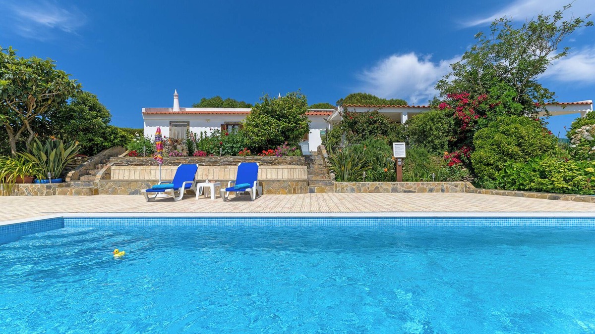 Monte dos Cairos House | Vacation Home "Bela Casa Na Costa Vicentina" with Private Pool, Private Garden & Wi-Fi