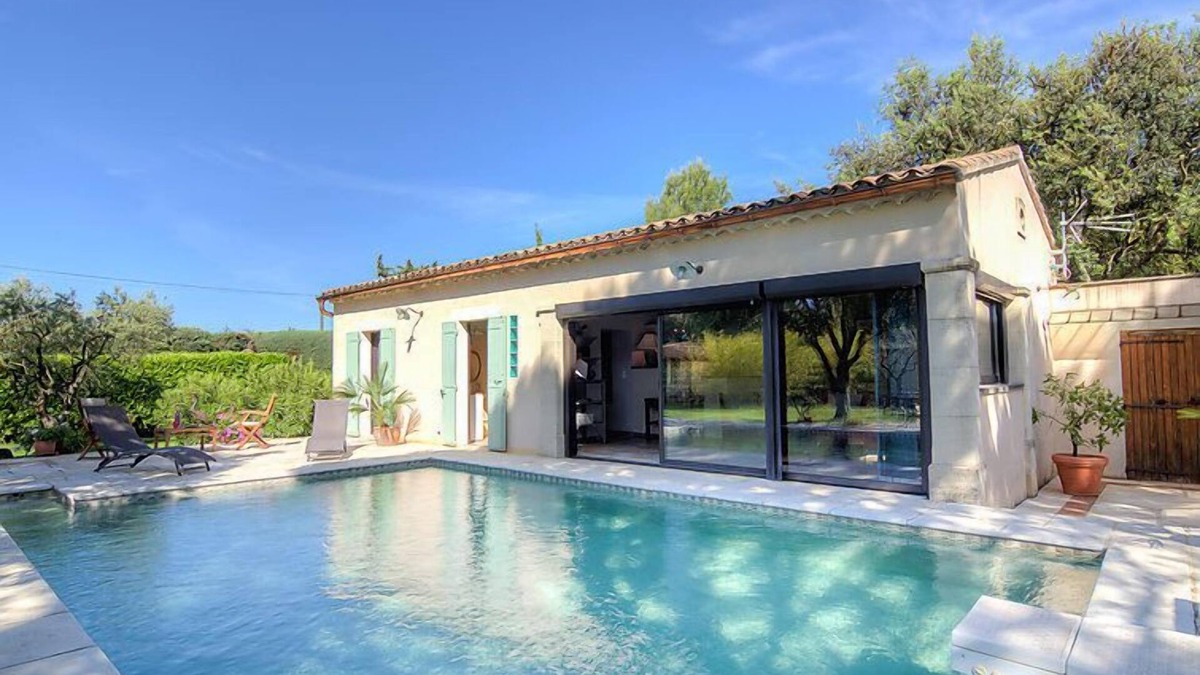 Carpentras House | Vacation home Bezert by Interhome