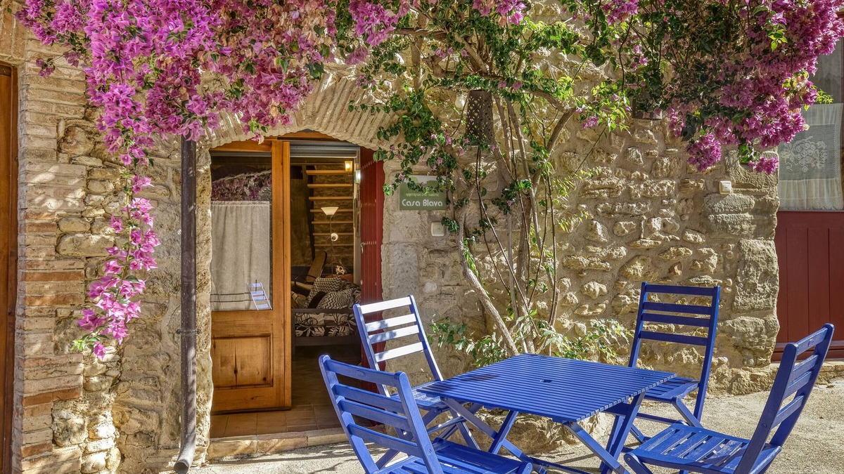 Orriols House | Vacation Home "Blava" with Wi-Fi