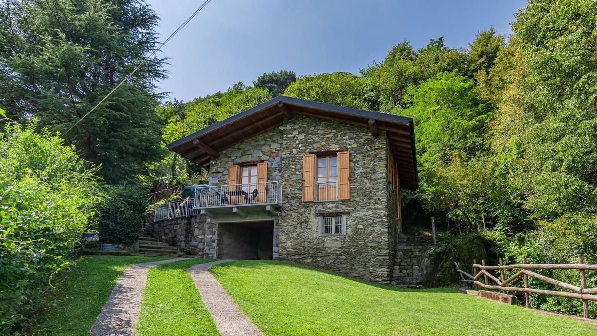 Pianello del Lario House | Vacation home Bragna by Interhome