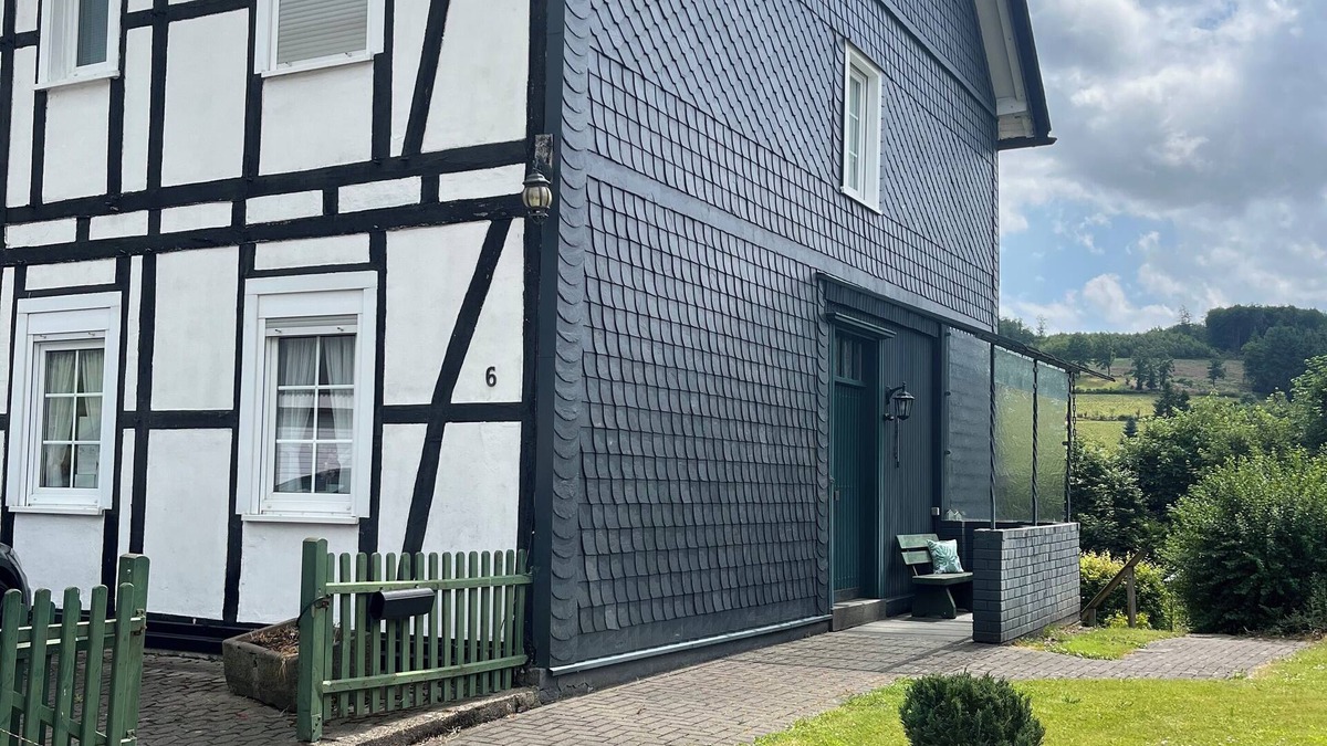 Drolshagen Other | Vacation home Brink Farmhouse with garden shed