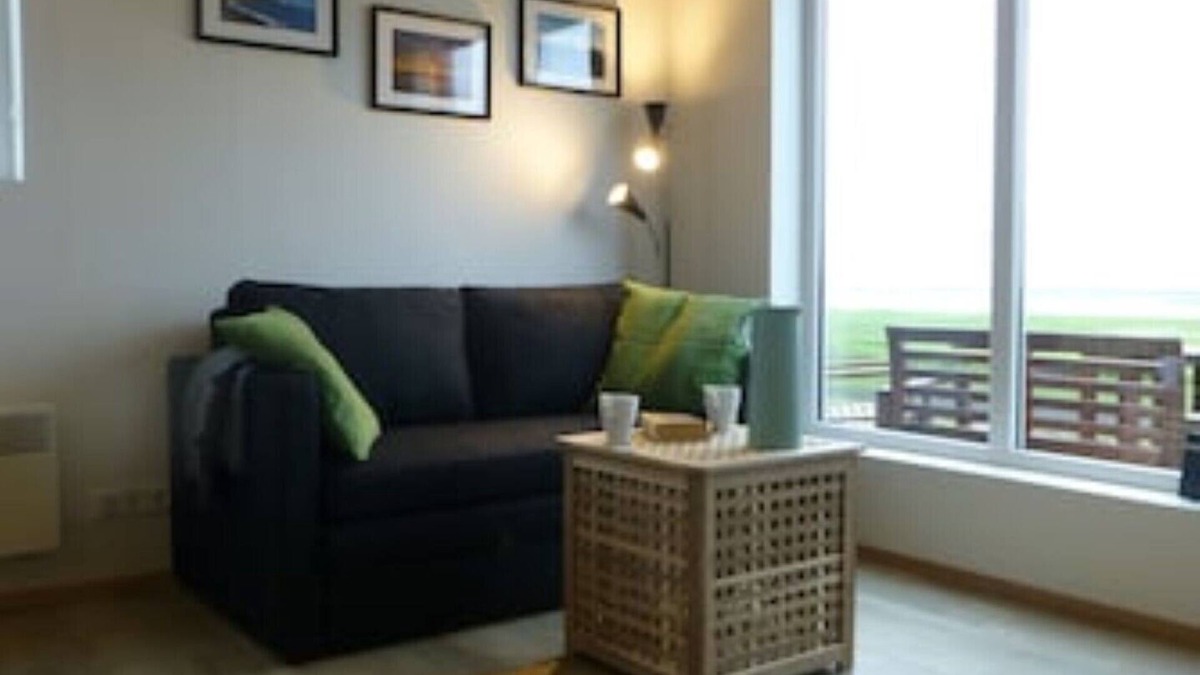 Selfoss Cottage | Vacation home by the river Þjórsá, directly in nature, wide landscape, ideally situated