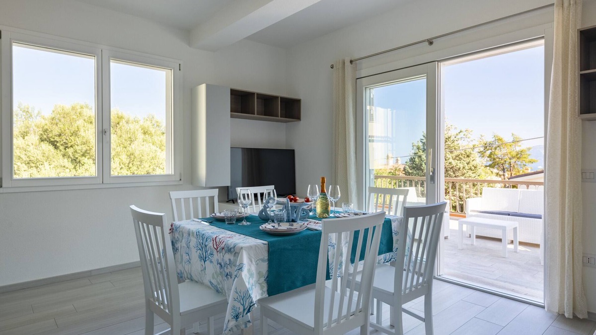 Cala Gonone House | Vacation Home "Cala Gonone 2 near the Beach with Sea & Mountain View, Wi-Fi & Terrace