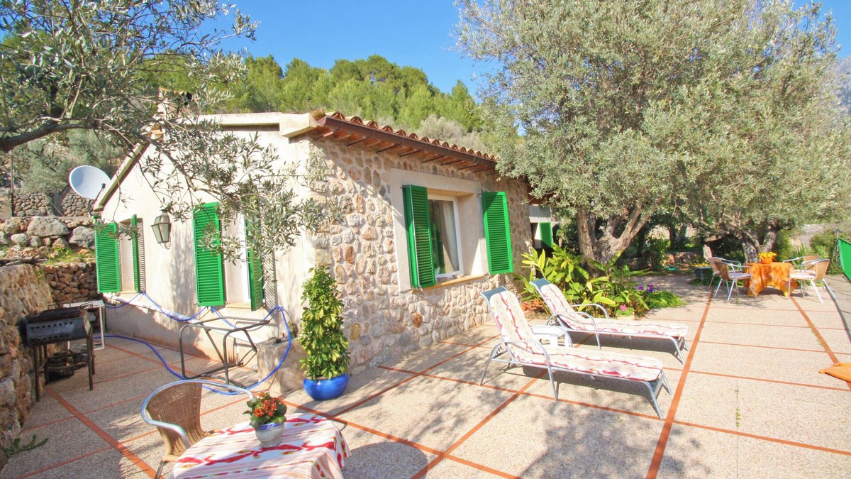 Biniaraix House | Vacation Home "Can" Bac with Mountain View, Garden & Terrace