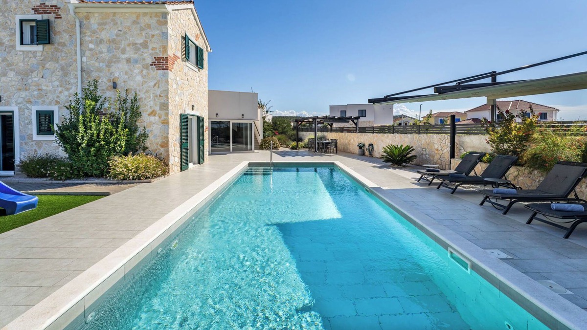 Zaton House | Vacation home Carmen by Interhome