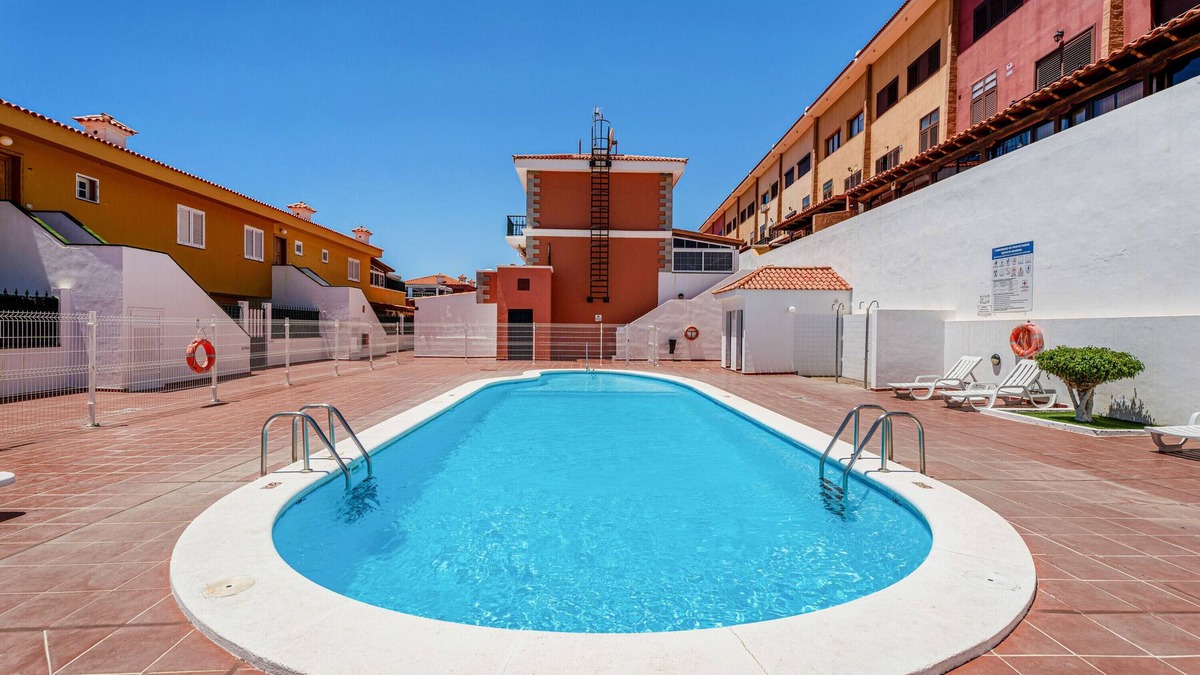 Las Caletillas House | Vacation Home 'Casa Brisa De Candelaria' with Sea View, Shared Pool and Wi-Fi