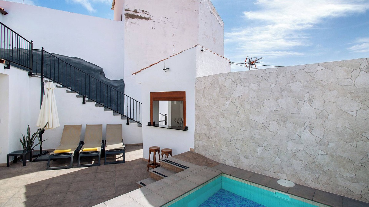 Temisas House | Vacation Home 'Casa Celestina' with Mountain View, Wi-Fi and Air Conditioning