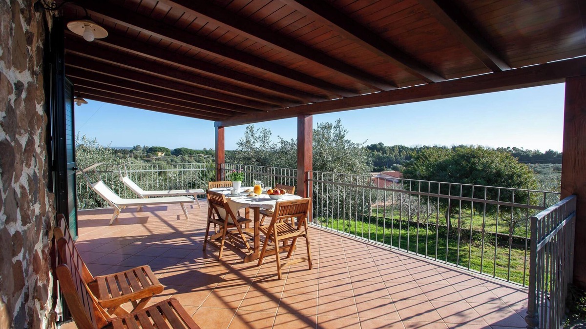 Orosei House | Vacation Home Casa Osala with Sea View, Garden, Terrace & Wi-Fi