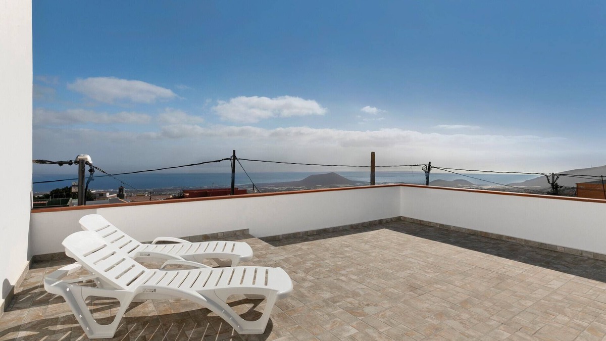 Arafo House | Vacation Home 'Casa Otilia' with Sea View, Private Terrace and Wi-Fi