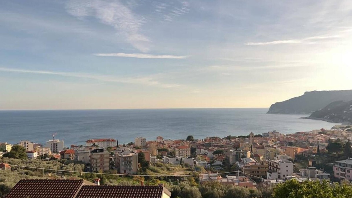 Spotorno House | Vacation Home "Casa Sancio" with Sea View & Private Terraces