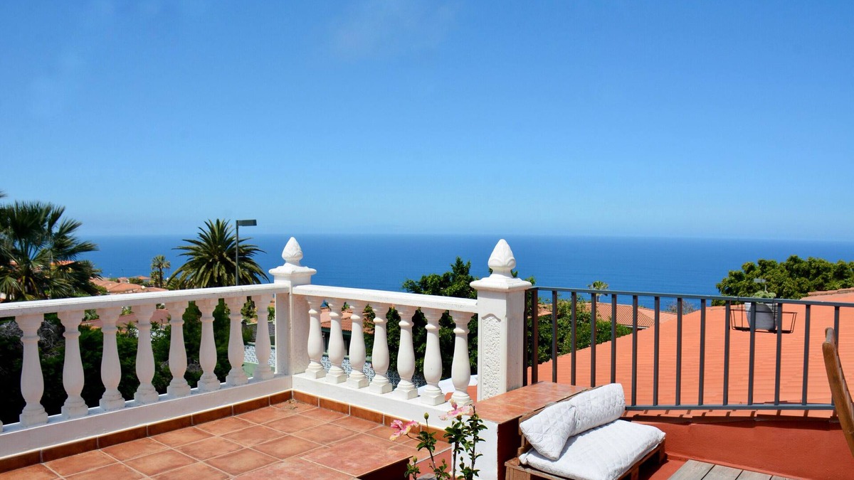 Sauzal House | Vacation Home 'Casa Valeria Vista Mare E Teide' with Sea View, Private Terrace and Wi-Fi