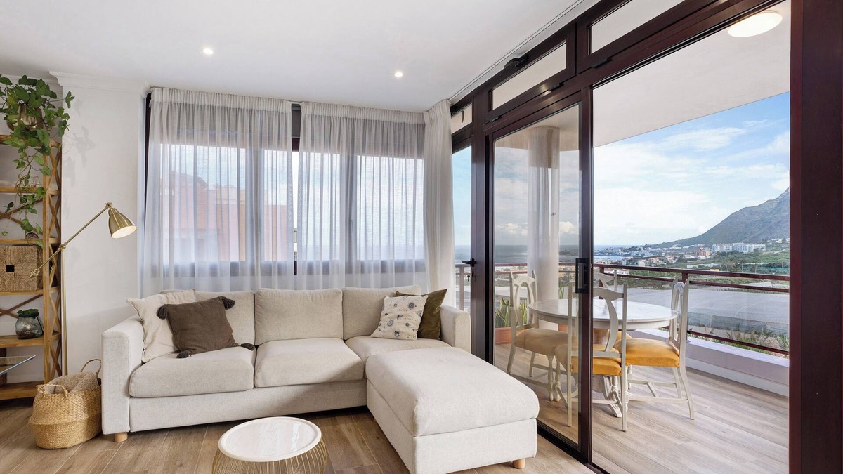 Bajamar House | Vacation Home 'Casa Vista Faro' with Sea View, Private Terrace and Wi-Fi