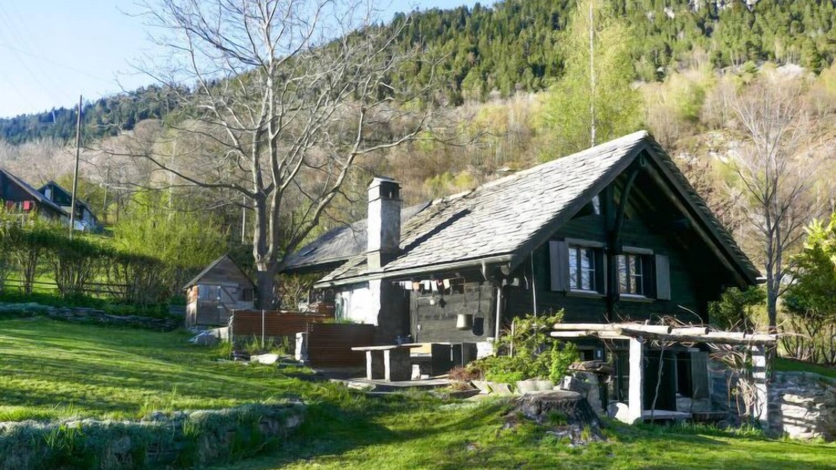 Sobrio House | Vacation home Chalet Bettini in Sobrio - 4 persons, 1 bedrooms