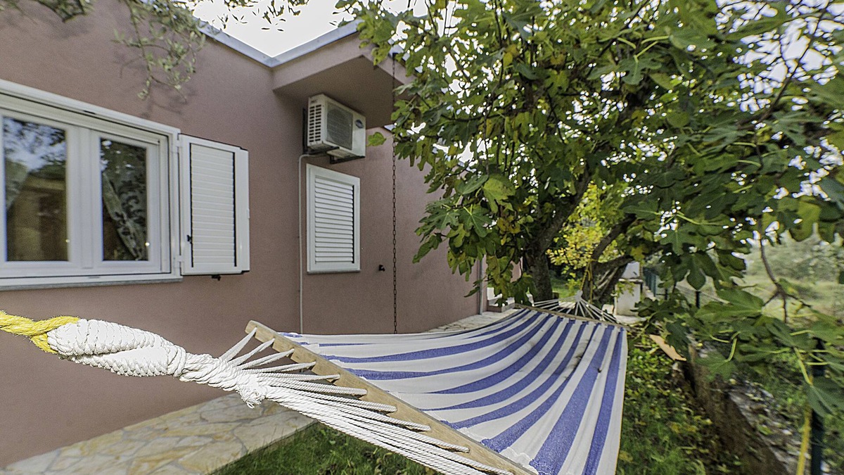 Municipality of Sukosan House | Vacation home close to the beach quiet location all use parking lot garden Sukosan Zadar