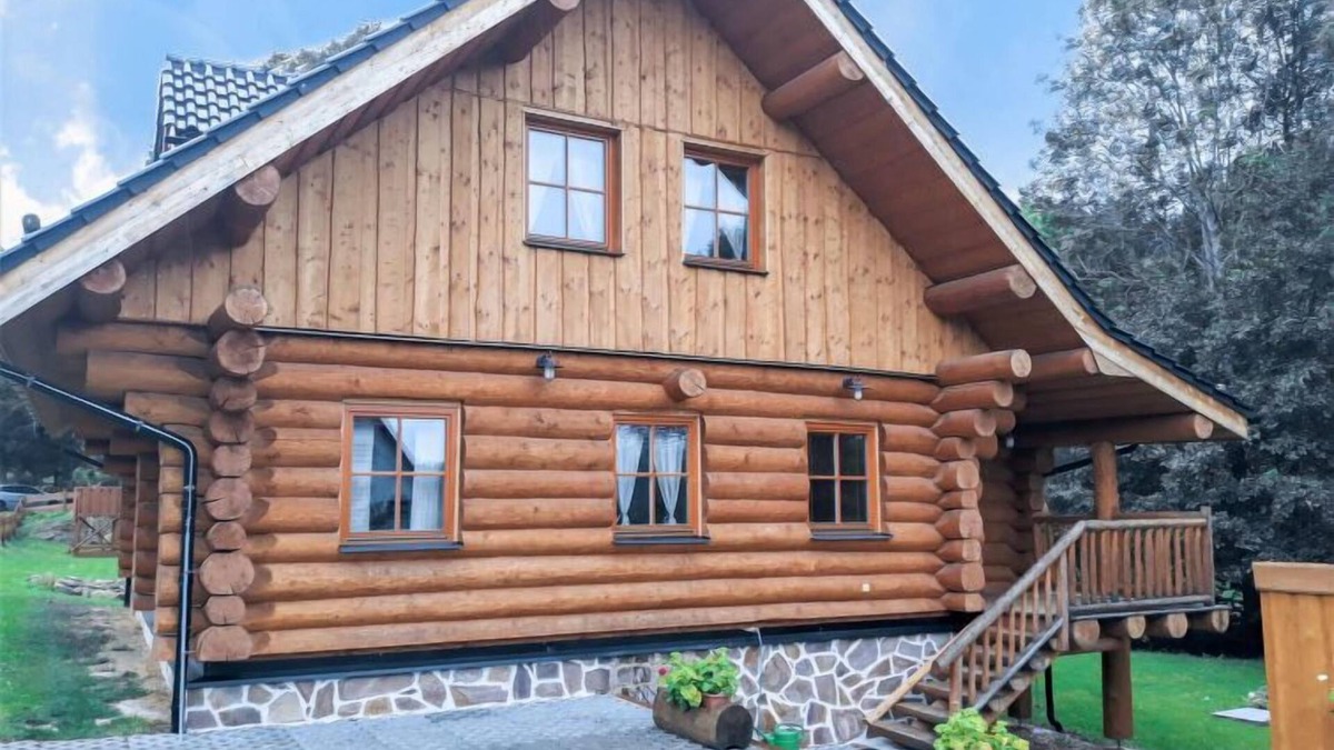 Strasin House | Vacation home Lazny by Interhome