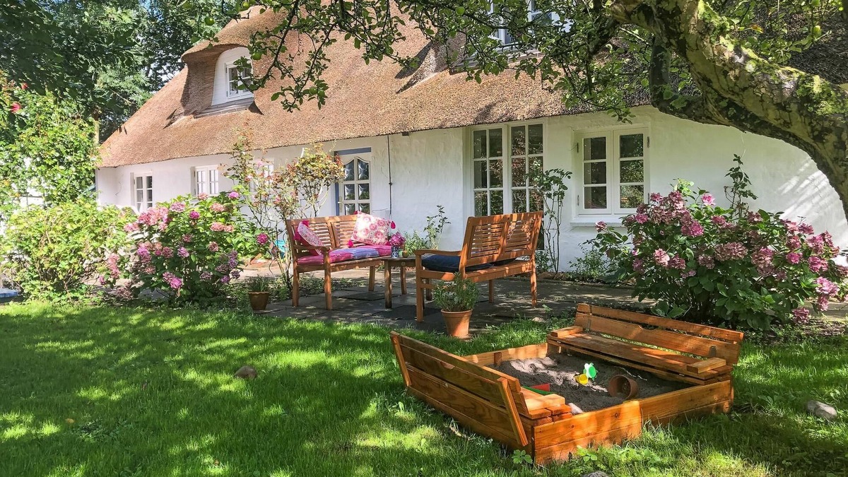 Schulp House | Vacation home Das alte Zollhaus in Schülp for up to 6 people