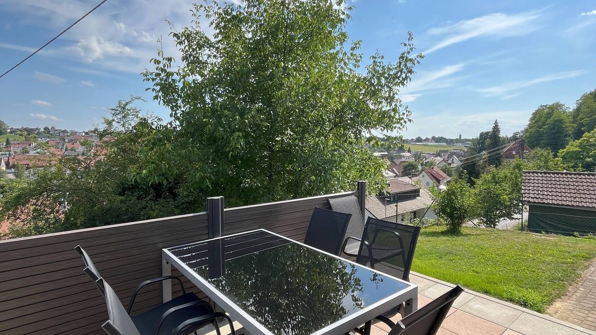 Guenzburg House | Vacation home Dorfblick only 10 minutes away from Legoland!