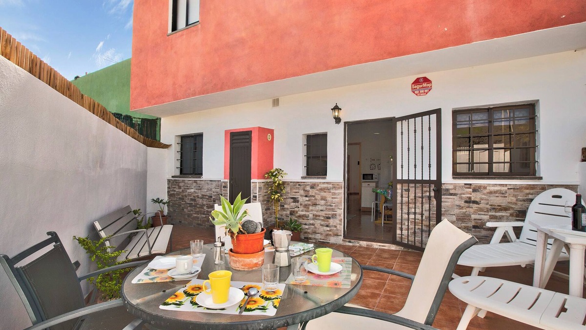 La Jaca Apartment | Vacation Home "Drago 6" with Sea View, Private Terrace & Wi-Fi